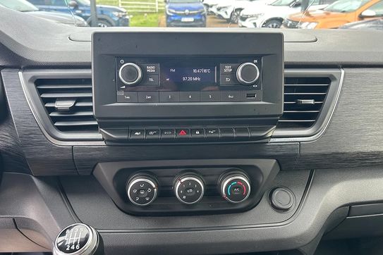 Renault Trafic dCi L2H1 Extra