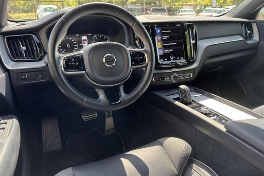 Volvo XC60 B4 B R-Design