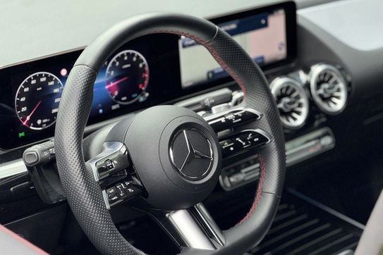 Mercedes GLA 200 AMG Line