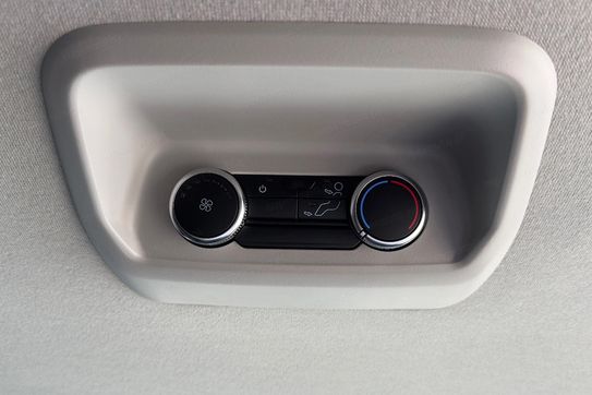 Ford Transit Custom Kombi M1 320 L2H1 Limited A8