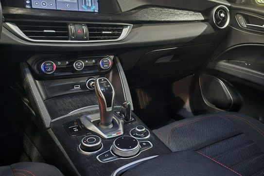 Alfa Romeo Stelvio Turbo Business Q4