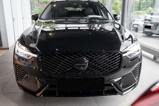 Volvo XC60 B5 AWD Ultra Black Edition