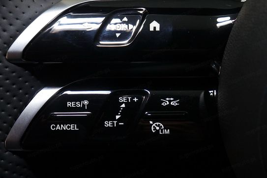 Mercedes E Klasa 220 d 4-Matic AMG