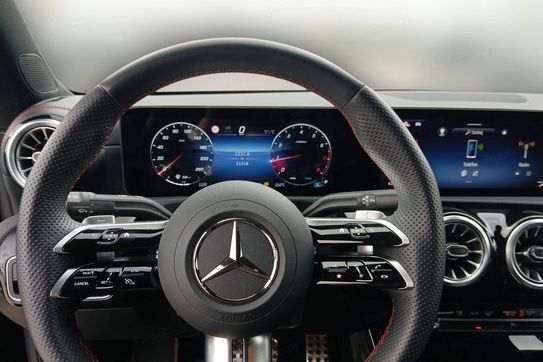 Mercedes CLA 180 AMG Line