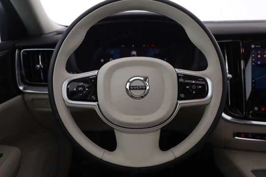 Volvo V60 B4 Ultra Dark