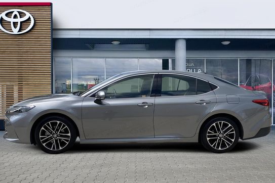 Toyota Camry 2.5 Hybrid Dynamic Force Executive e-CVT