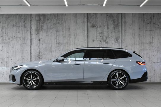 BMW Seria 5 520i mHEV M Sport aut