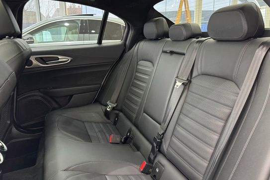 Alfa Romeo Giulia Turbo Veloce Q4