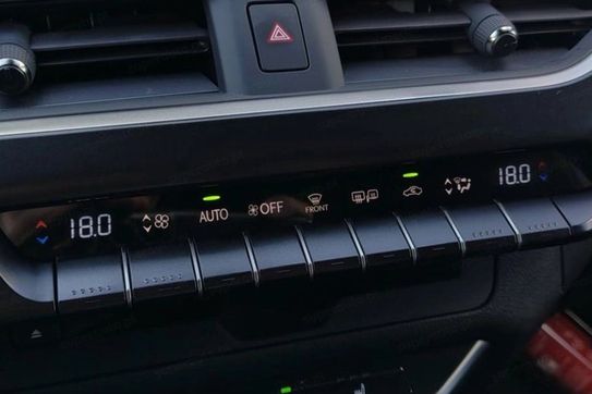 Lexus UX 250h Business Edition 2WD