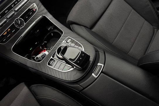 Mercedes Klasa E 200 4-Matic 9G-TRONIC
