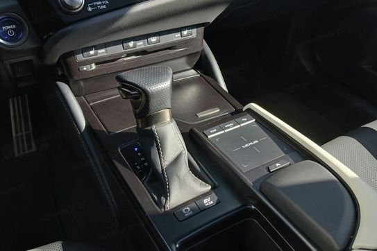 Lexus ES 300h F Sport Edition