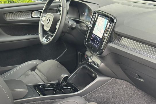 Volvo XC40 B3 Plus Dark aut
