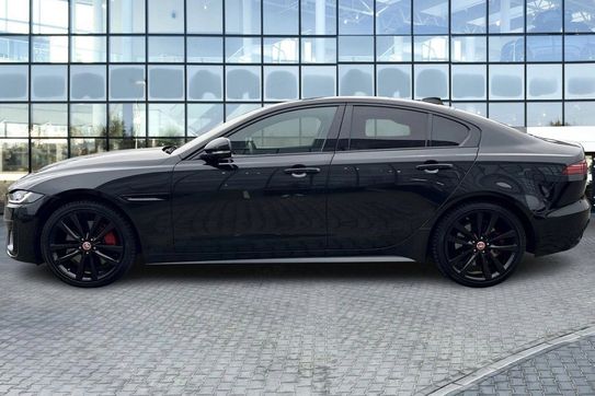 Jaguar XE 2.0 P300 AWD R-Dynamic SE aut