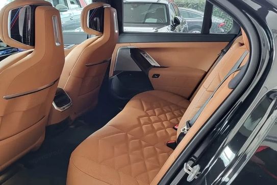 BMW Seria 7 740d xDrive M Sport sport-aut