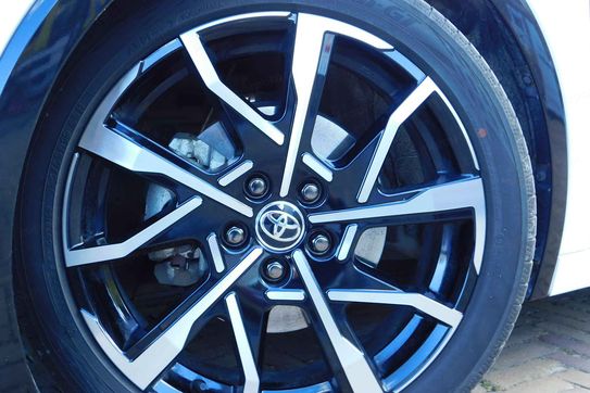 Toyota Prius Prestige 2.0 Hybrid Plug-in