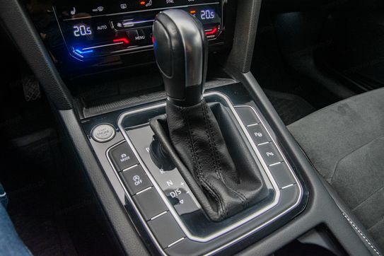 Volkswagen Passat 2.0 TSI Elegance DSG