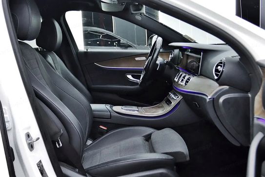 Mercedes Klasa E 300 de Avantgarde