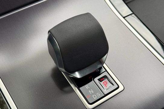 Land Rover Range Rover Velar D300  Dynamic SE