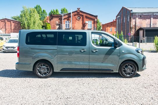 Opel Zafira Life Extra Long L2H1 Business AT8