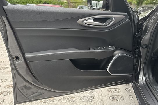 Alfa Romeo Giulia 2.0 Turbo Veloce Q4 aut
