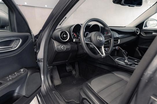 Alfa Romeo Giulia 2.0 Turbo
