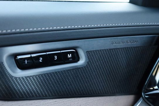 Volvo XC90 AWD Plug-In Hybrid Plus Bright 7os