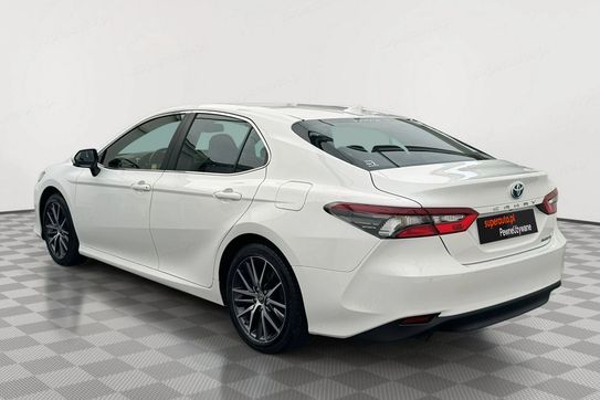 Toyota Camry 2.5 Hybrid CVT