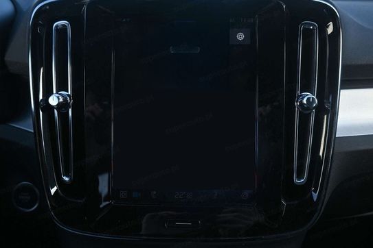Volvo XC40 B3 Plus Dark