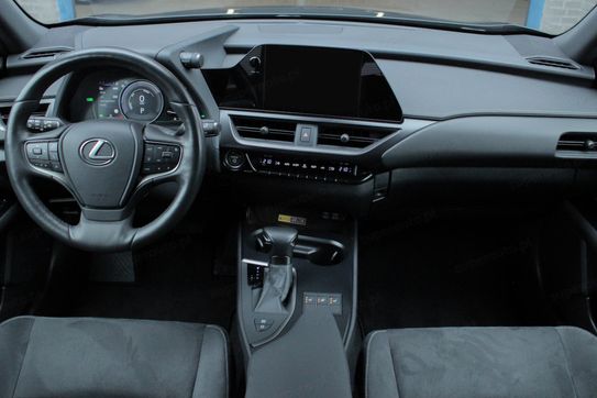 Lexus UX 300h Business