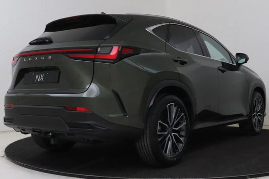Lexus NX 350h Omotenashi 2.5 Hybrid AWD