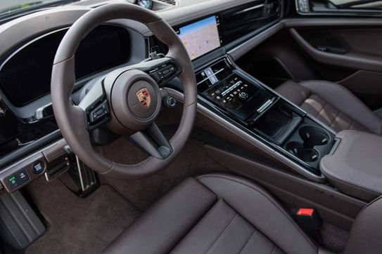 Porsche Panamera 4