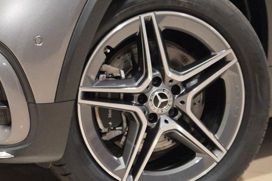 Mercedes GLB 220 4-Matic AMG Line