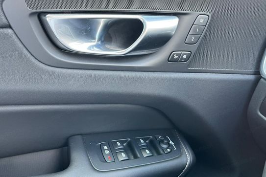 Volvo XC60 T6 Plug-In Hybrid AWD Plus Bright