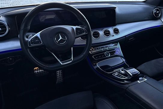 Mercedes Klasa E E 220 d 9G-TRONIC