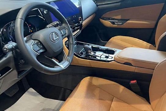 Lexus NX 350h Omotenashi 2.5 Hybrid AWD