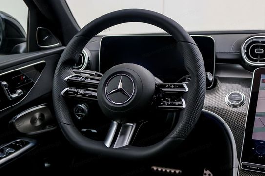 Mercedes Klasa C 220 d  4-Matic AMG