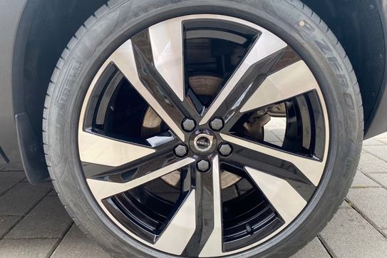 Volvo XC40 B4 Plus Dark