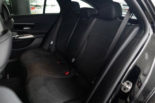 Mercedes Klasa E Kombi 220 d 4MATIC AMG Line