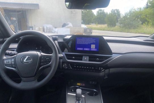 Lexus UX 300h Business