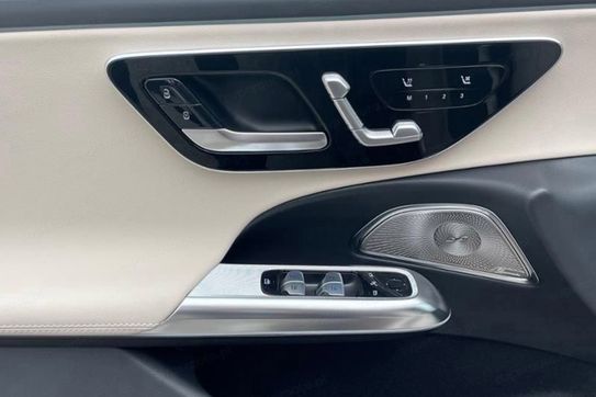 Mercedes Klasa E 220 d 4-Matic AMG