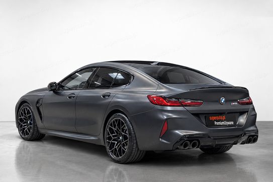BMW Seria 8 M8