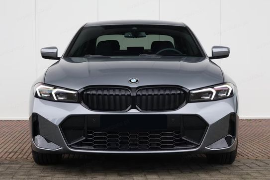 BMW Seria 3 330i xDrive M Sport