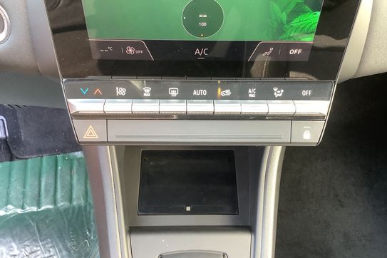 Renault Captur Techno 1.8 E-Tech Full Hybrid AT