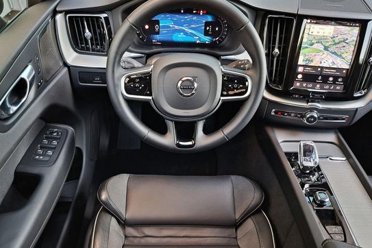 Volvo XC60 B5 B AWD  Black Edition aut