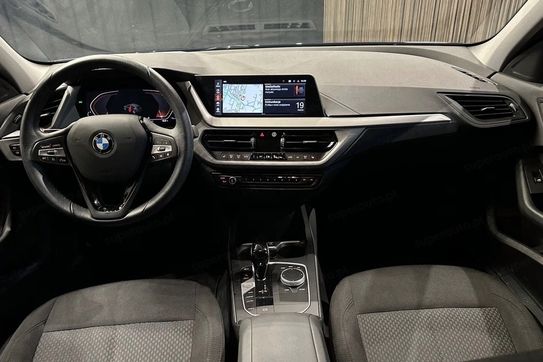 BMW Seria 1 118i Advantage