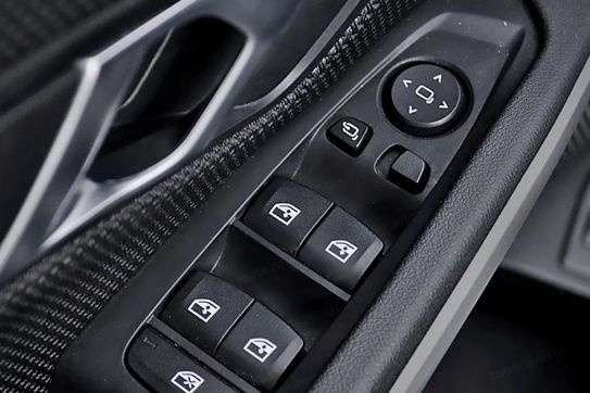 BMW Seria 3 320i Advantage aut