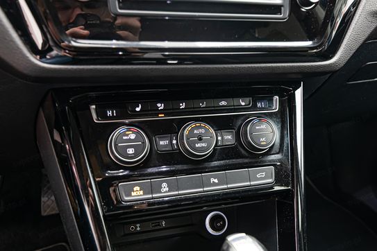 Volkswagen Touran 1.4 TSI Highline DSG 7os.