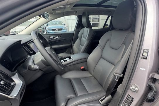 Volvo V60 T6 AWD Plug-In Hybrid Plus Bright aut