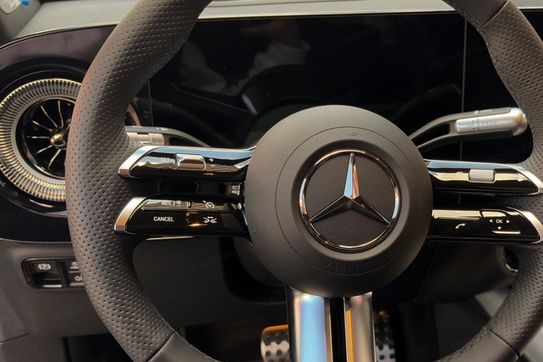 Mercedes CLA 220  4-Matic AMG Line
