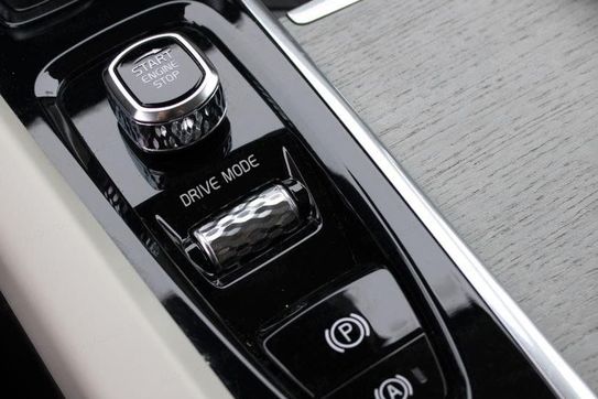 Volvo V60 Cross Country D4 Momentum Pro aut